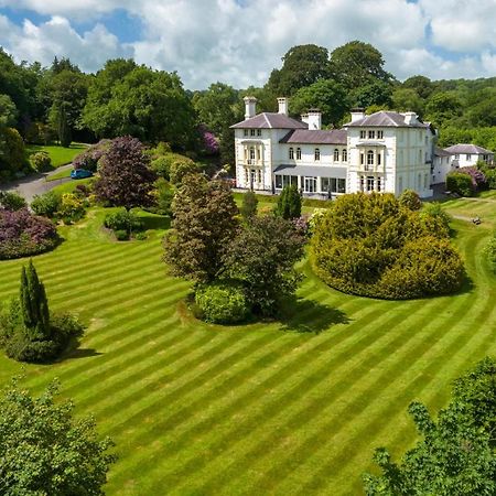The Falcondale At Лампетер Екстериор снимка