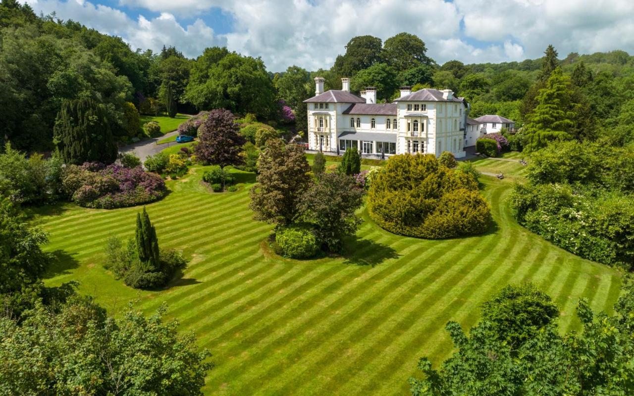 The Falcondale At Лампетер Екстериор снимка